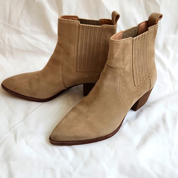 Madewell Elegant Tan Suede Ankle Booties 8.5 - Picture 2 of 10